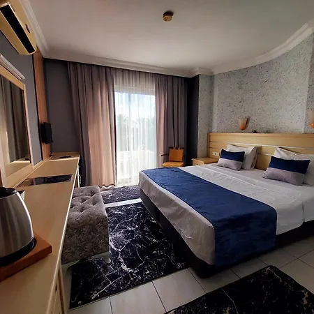 Summer Rose Hotel Sidé
