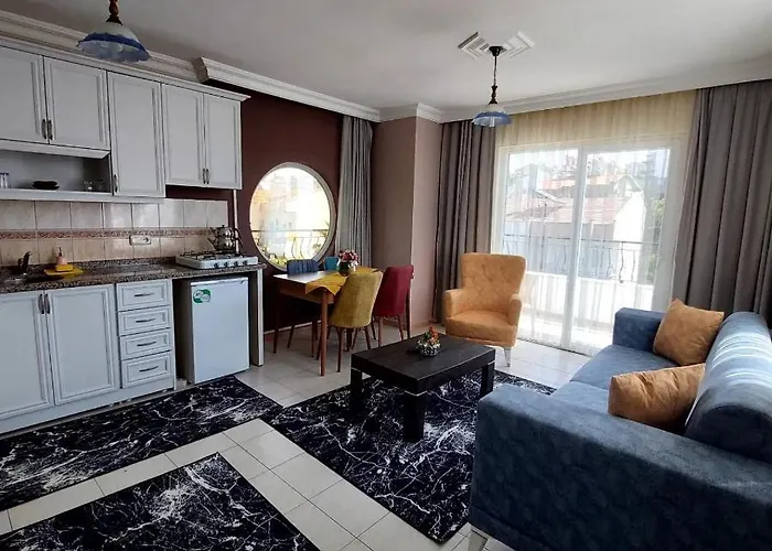 Summer Rose Otel Side