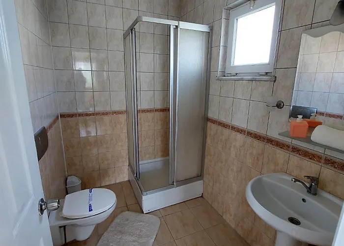 Summer Rose Сиде