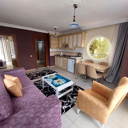 Готель Summer Rose